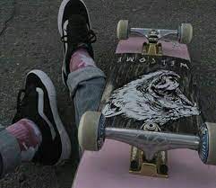 See what wallpaper (aesthetic_wallpaper1) has discovered on pinterest, the world's biggest collection of ideas. Pin By Myriam On á´€ÊŸá´‡á´€á´›oÊ€Éªá´ Grunge Photography Skateboard Skate Style