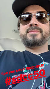 Karen Elvidge's Instagram, Twitter & Facebook