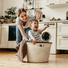The toilet in the guest bathroom, and give him a thorough scrubdown? Co Parenting So Funktioniert Das Neue Familienmodell Cosmopolitan