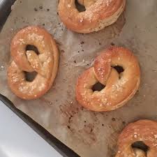 Homemade Soft Pretzels With Cheese And Honey Mustard Sauces Video Recipe Video Homemade Soft Pretzels Honey Mustard Sauce Baking Soda And Honey