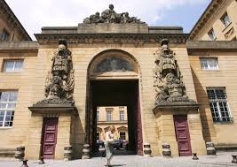 Assises de Metz : les lycéens de bonne famille dépouillaient les  prostituées après avoir couché avec elles - Le Parisien