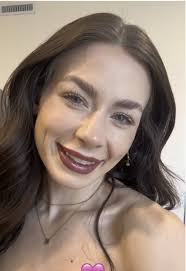 GRWM to bartend at Twin Peaks! 💅🩷 #fypシ #getreadywithme #makeupgirly  #makeuproutine #hourglass #nars #diorblush #bartender #twinpeaksgirl  #girlsgirl #grwm