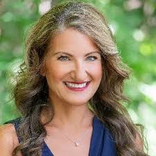 Amanda Redmon's Instagram, Twitter & Facebook