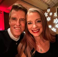 About — Laura Lukens Ault