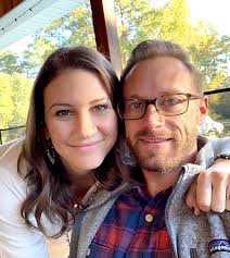 Outdaughtered's Danielle, Adam Busby Manage Date Night With 6 Kids