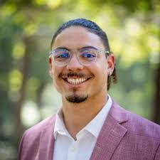 Robin Sickles's Instagram, Twitter & Facebook