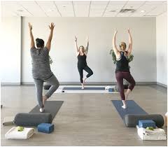 Yoga in edmonton, ab : Best 200 Hour Yoga Teacher Training Programs In Edmonton