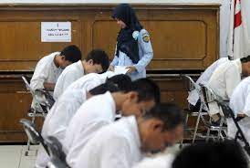 Kejar paket apa bisa jadi pegawai bank? 500 Ribu Siswa Kejar Paket Terancam Kembali Putus Sekolah Republika Online