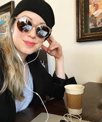 Joy Parrott's Instagram, Twitter & Facebook