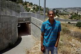 El muro de los lamentos, el principal lugar de culto judío y donde finalizó la marcha, que quedó interrumpida, fue evacuado temporalmente. Palestina Una Familia Enclaustrada En Casa A Causa Del Muro De Apartheid De Israel Resumen Latinoamericano