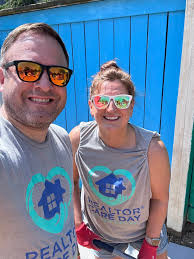 What a beautiful day to be out volunteering during Realtor Care Day. This  crew from Realty Ohio volunteered at a shelter and we had other agents out  and about elsewhere volunteering as