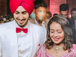 Rohanpreet singh proposing neha kakkar Neha Kakkar Wants Christian Marriage Expressed In Front Of Husband