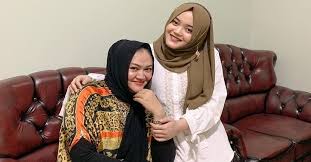Karena perkawinannya saya nggak tahu, ungkap abdurrahman, saat dihubungi pada senin, 13 januari 2020. Kasus Kematian Lina Mantan Istri Sule Dihentikan Bagian 1