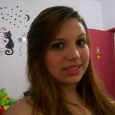 Layla Andrade's Instagram, Twitter & Facebook