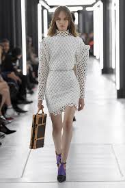 Louis Vuitton Rtw Spring 2019 Floral Outfit Spring Summer Fashion Dresses Fashion