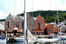 Urlaub besuchen fernweh reiseziele reisen bergen norwegen urlaub urlaubsguru bergen norwegen. Bergen Das Tor Zu Den Fjorden In Norwegen People Abroad