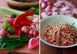 Ingredients Including Torch Ginger Flower For Making A Famous Malaysian Noodle Dish Easy Asian Recipes Yummy Noodles Asian Recipes