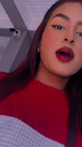 Abigail Cope's Instagram, Twitter & Facebook