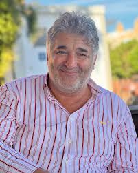 Juan halliena bhal lum 10 snin 😢 l-isbah haga li nibqghu nghozzu fi Juan  is-sens ta solidarjeta li kellu minn qabel kellu jghaddi mill-kancer hu.  Dam 9 xhur fl-appartamenti ta Puttinu l-Ingilterra