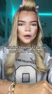 Danielle Waterman's Instagram, Twitter & Facebook