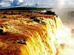 Wir bereisen also mit paraguay, brasilien und argentinien gleich 3 länder an einem tag, wieder ein neuer reiserekord. Iguazu Wasserfalle Aus Argentinien Oder Brasilien Selbst Entdecken