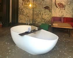 Auch in der trendfarbe schwarz. Freistehende Badewannen Aus Mineralguss Showroom Munchen