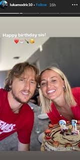 Discover images and videos about luka modric from all over the world on we heart it. Luka Modric Sestri Jasmini Cestitao RoÄ'endan Na Jednoj Od Rijetkih Zajednickih Fotki Vidimo Koliko Su Slicni Miss7 24sata Hr