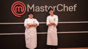 It's masterchef singapore season 2! Ojmwfe9es0hxmm