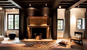 Voir plus d'idées sur le thème déco maison, deco, meubles peints fantaisistes. Quel Type Style D Eclairage Piece De Vie Maison Ancienne Avec Poutres