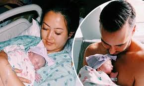 At age 10, she became the youngest player to qualify for a usga amateur. Golfer Michelle Wie And Husband Jonnie West Welcome Baby Girl Makenna Daily Mail Online