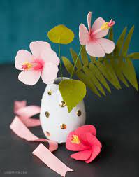 Diy Felt Hibiscus Flower Video Tutorial Lia Griffith Flower Video Tutorials Flower Video Felt Bouquet