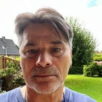 200+ perfiles de «Braatz»