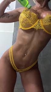 Watch online Cristina gilabert benito aka criscanaria5 OnlyFans - Has visto  que bien me lo paso en la ducha on X-video