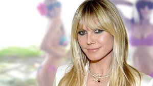 She is a popular television personality, actress, businesswoman, fashion designer, author, actress, and singer. Heidi Klum Punktchen Leo Goldkette Sie Legt Gleich Mehrere Bikinitanze Hin Bunte De