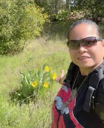 Randall Henderson trail , had spots of flowers.