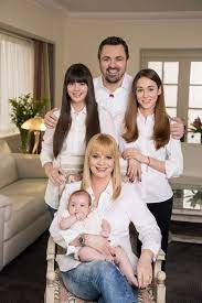 Get in touch with horia brenciu (@horiabrenciu) — 144 answers, 465 likes. Cu Ce Se OcupÄƒ SoÈ›ia Lui Horia Brenciu Antrenorul De La Vocea Romaniei Este Foarte Mandru De Ea Impact