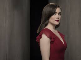 Bone was born on april 29, 1983 in petoskey, michigan. The Blacklist Das Ist Elizabeth Liz Keen Netzwelt