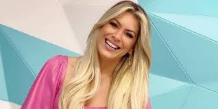 Renata bonfiglio fan (born july 5, 1977 in santo ângelo) is a brazilian lawyer and journalist student who represented her country in the miss universe 1999 pageant. Renata Fan Apos Relacao Com Denilson Faz Anuncio E Admite Um Filho