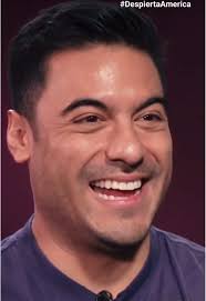Carlos Rivera: Su Sonrisa y Carisma en Despierta América