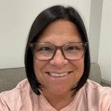 Wendy Farkas's Instagram, Twitter & Facebook