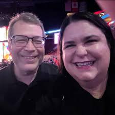 What are good binders for handbell choir music that fold and act as a stand?