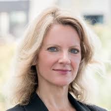 Deana Bacon's Instagram, Twitter & Facebook