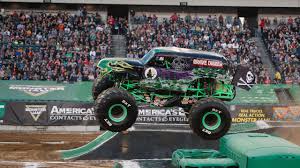 The game is based on the ushra monster jam series, and features several real life monster trucks including grave digger. 2019 Monster Jam