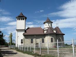 Biserica fără cruci în timpul ocupaţiei sovietice, încă cu acoperişuri originare. Biserica Sf Apostoli Petru Si Pavel Din Stanilesti 19 08 10 Mapio Net