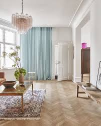 Elle Decoration Uk On Instagram Last Chance To Pick Up A Copy Of Our February Issue Featuring This Elegant Feminine Home In Den Elle Decor Decor Home Decor