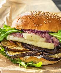 Halloumi Auberginen Burger Rezept Hellofresh Rezept Rezepte Burger Rezept Einfache Gerichte