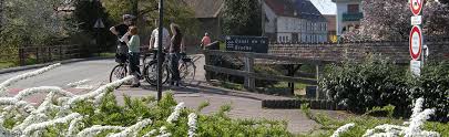 Véro et rod du 77. Randonnee A Velo Le Long Du Canal De La Bruche Sur L Eurovelo 5