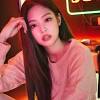 Blackpink jennie wink pink hair. 3