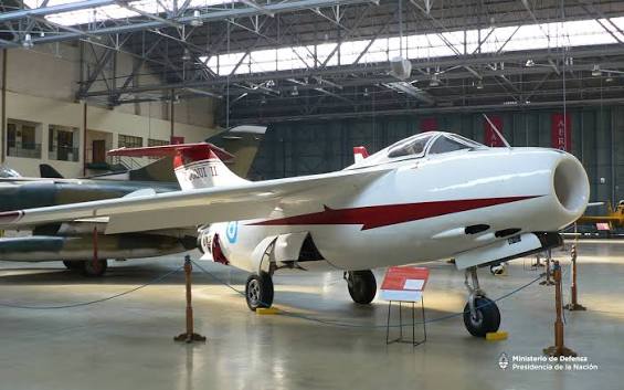 PULQUI II, EL PIONERO El 8 de febrero de 1951 realizó su primera presentación pública en vuelo el I. Ae. 33 – Pulqui II, primer avión a reacción en Suramérica y el