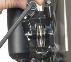 How to create unlimited file · squeezing the lever of a hydraulic disc brake actuates a piston inside the master cylinder (that mass of metal between the lever and handlebar). Hydraulic Disc Brake Alignment Park Tool